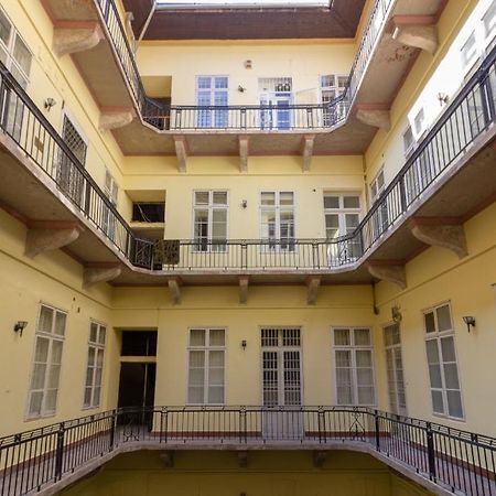 Luxury Lisbeth Apartman Budapest บูดาเปสต์ ภายนอก รูปภาพ