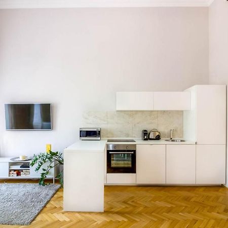 Luxury Lisbeth Apartman Budapest บูดาเปสต์ ภายนอก รูปภาพ