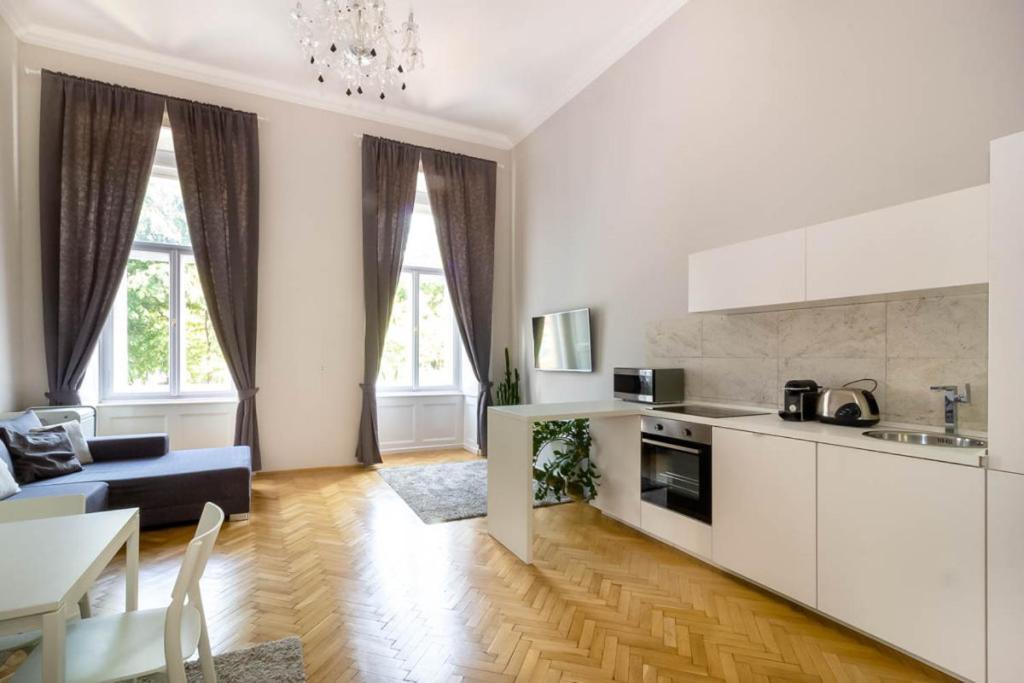 Luxury Lisbeth Apartman Budapest บูดาเปสต์ ภายนอก รูปภาพ